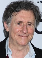  Gabriel Byrne